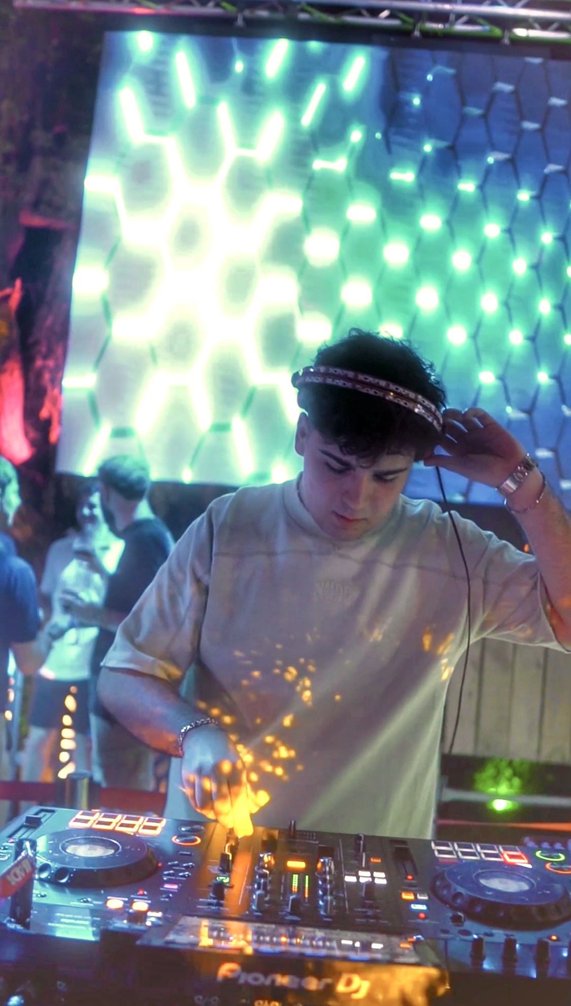 Público en un evento de LLADI